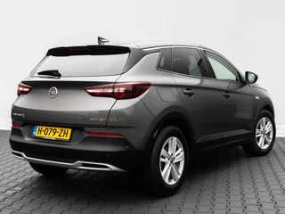 Opel Grandland X Opel Grandland X 1.2 Turbo 131pk Business Executive | Navigatie | Assist pakket | Sportstoelen - afbeelding nr 3