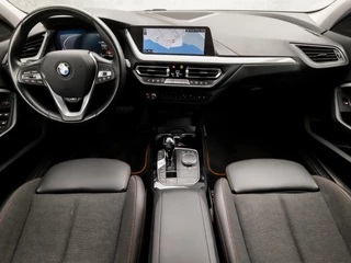 BMW 1 Serie Automaat (VIRTUAL COCKPIT, APPLE CARPLAY, GROOT NAVI, STUUR/STOELVERWARMING, ADAPTIVE CRUISE, LEDER, CAMERA, SPORTSTOELEN, DAB+, GETINT GLAS, NIEUWSTAAT) - afbeelding nr 6