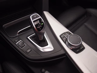 BMW 3 Serie BMW 3 Serie Touring 320i High Executive AUTOMAAT / M-SPORT / LCI / VIRTUAL / CAMERA / PANORAMADAK / FULL LED / LEDER / STOELVERW / NL-AUTO / 1STE EIG - afbeelding nr 37