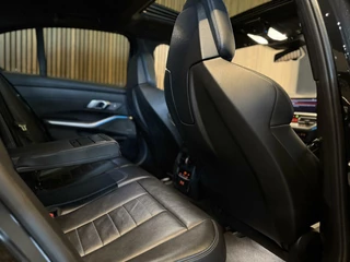 BMW 3 Serie BMW 3-serie 330e High Executive M-Sport LaserLight 12m garan - afbeelding nr 26