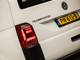 Volkswagen Transporter (APPLE CARPLAY, NAVIGATIE, BLUETOOTH, AIRCO, ELEK PAKKET, ARMSTEUN, SPORTSTOELEN, NIEUWE APK, NIEUWSTAAT) - afbeelding nr 23