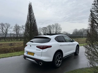 Alfa Romeo Stelvio Alfa Romeo Stelvio 2.0t Q4 Veloce 280pk, panodak, 20inch! - afbeelding nr 33