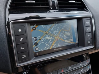 Jaguar XE 2.0 D 163pk Automaat Portfolio Premium Business Pack | Origineel NL | Navi | Bi-Xenon | Clima | Cruise | Leder+Verwarmd+Elek.Verstel | Pdc V+A+Camera | Rijstrook+Licht+Regensensor | 19''lm - afbeelding nr 10