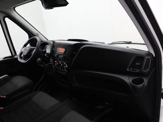 Iveco Daily Iveco Daily 35C16 3.0Ltr Bakwagen+Laadklep | Airco | Cruise | Dakspoiler | 3-Persoons - afbeelding nr 19