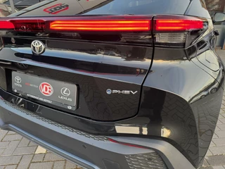 Toyota C-HR Toyota C-HR 2.0 Plug-In Hybrid 220 First Edition / nieuw! - afbeelding nr 10