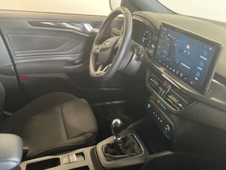 Ford Focus Ford Focus Wagon 1.0 EcoBoost Hybrid ST Line Navigatie Climate Control Led Dab Camera Parkeer sensoren Cruise Control Lichtmetalen velgen - afbeelding nr 12