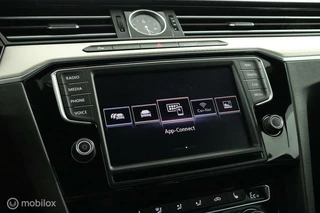 Volkswagen Passat Volkswagen Passat Variant GTE 1.4 TSI 204PK DSG Highline Plug-In Hybrid | MARGE | Vol Opties | 1e Eig | NL Auto | 54dkm | DEALERST - afbeelding nr 12