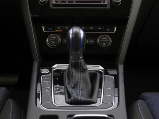 Volkswagen Passat Volkswagen Passat Variant TSI GTE 218PK / DSG automaat / Highline / LED - afbeelding nr 20