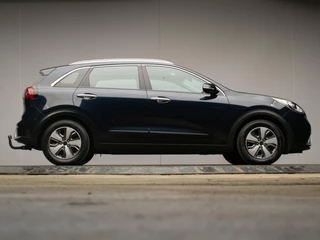 Kia Niro Kia Niro 1.6 GDi Hybrid DynamicLine Sport (APPLE CARPLAY,NAVI,CAMERA,LED,CRUISE,CLIMATE,SPORTSTOELEN,NETTE STAAT) - afbeelding nr 6