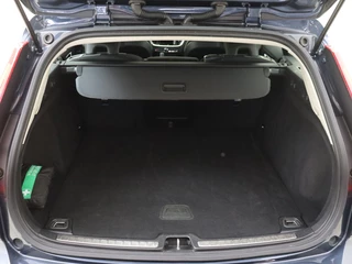 Volvo V60 Volvo V60 B3 Essential Edition | Trekhaak | Dodehoekdetectie | - afbeelding nr 35