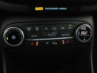 Ford Fiesta Ford Fiesta 1.0 EcoBoost Titanium | Stoel & stuurverwarming |  B&O Sound | Adaptive cruise | Camera | Carplay | Park Assist | Navigatie | Climate control - afbeelding nr 26