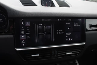 Porsche Cayenne Porsche Cayenne Coupé 3.0 / Trekhaak / Panoramadak / Camera / Luchtvering / 22'' / Bose / Stoelventilatie / Sportchrono / Stoelverwarming / DAB / ACC - afbeelding nr 26