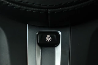 BMW 5 Serie BMW 5-serie 545e xDrive M Sport | Trekhaak | Adaptive cruise |  Stoel & stuurverwarming | Alcantara | Camera | Carplay | Sfeerverlichting | 19'' | Full LED | Park Assist - afbeelding nr 17
