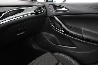 Opel Astra Opel Astra 1.4 Turbo Innovation | Stoel & stuurverwarming | Camera | Carplay | Matrix LED | Trekhaak | Comfortstoelen | Keyless | Navigatie - afbeelding nr 20