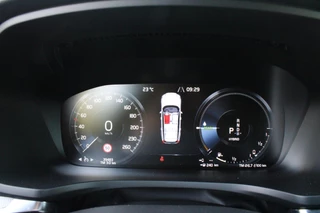 Volvo V60 Volvo V60 2.0 T6 340PK RECHARGE AWD R-DESIGN **NIEUWSTAAT!** | ELEKTRISCH BEDIENBARE VOORSTOELEN MET GEHEUGEN OP BESTUURDERSSTOEL | 18