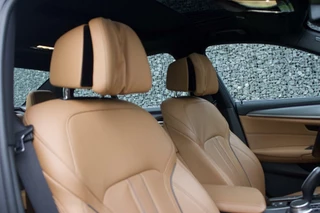 BMW 5 Serie BMW 5-serie 520i M Sport | Individual - Dak - Azuritschwarz - afbeelding nr 10