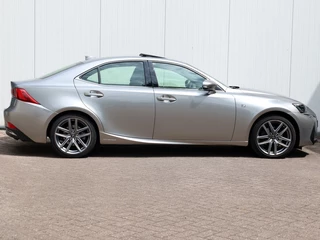 Lexus IS Lexus IS 300h Hybrid F-Sport Line | Mark Levinson | Schuifdak | Stoelvent - afbeelding nr 6