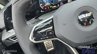 Volkswagen Golf Volkswagen Golf 1.5 eTSI R-Line DSG Panoramadak App Carplay! - afbeelding nr 15