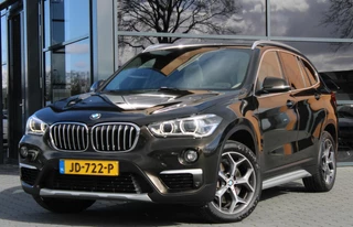 BMW X1 xDrive20i Automaat | Panoramadak | Leder | H&K | Camera