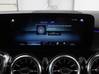 Mercedes-Benz GLB Mercedes-Benz GLB-klasse 200 Business Solution AMG 7-persoons | Panoramadak | Trekhaak | Stoelverwarming | Matrix LED | Memory | Keyless | Camera | Navigatie - afbeelding nr 23