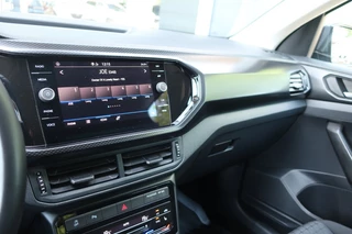 Volkswagen T-Cross Volkswagen T-Cross 1.0 TSI 110PK, Apple Carplay/ Android Auto, LED Verlichting, Clima, etc. - afbeelding nr 24