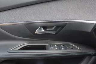 Peugeot 5008 Peugeot 5008 1.2 Hybrid Allure Pack Business 7p. / Camera / Half leder / Navigatie / 18'' / Keyless / Dodehoek / Stoelverwarming / Cruise Control - afbeelding nr 32