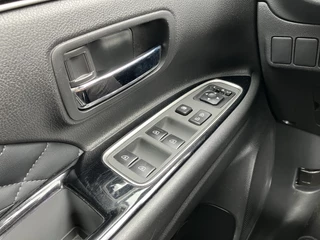 Mitsubishi Outlander Mitsubishi Outlander 2.4 PHEV Instyle 225 pk 4WD AUT. | 1e eigenaar | dealer onderhouden | leder interieur | trekhaak | navigatie - afbeelding nr 24