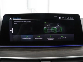 BMW 5 Serie BMW 5-serie 530e iPerformance M-sport | Schuifdak | Camera | Alcantara | Stoelverwarming | Carplay | Elektrische sportstoelen | Full LED | Navigatie | Live Cockpit - afbeelding nr 24