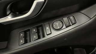 Hyundai i30 Hyundai i30 1.0 T-GDI Fastback Premium CAMERA TREKHAAK NAVI CRUISE ECC. - afbeelding nr 18