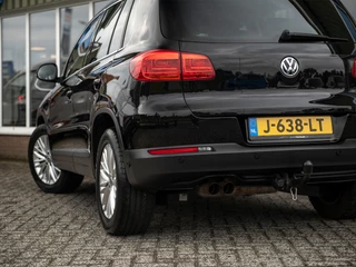 Volkswagen Tiguan | Trekhaak 1.800kg. | 2e eigenaar | Climate Control | Stoelverwarming | Parkeer pakket | Winter-pakket | Koplampsproeiers | Multifunctioneel lederen stuurwiel - afbeelding nr 25