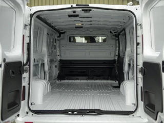 Renault Trafic Renault Trafic L2H1 2.0dCi 170pk Aut. T29 Luxe | BPM-vrij!! | Navi | Achtercamera | PDC rondom | ECC | 17