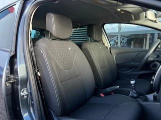 Renault Clio Renault Clio 1.2 TCe Limited | Volledig Onderhouden | Navigatie | Cruise Control | Climate Control | Stoelverwarming | Parkeersens - afbeelding nr 40