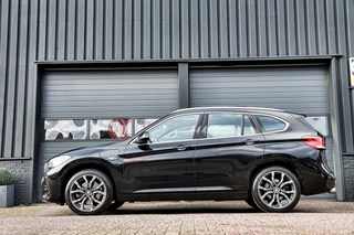 BMW X1 BMW X1 xDrive25e M-Sport M-Pakket /LED/PANODAK/ACC/HUD/HARMAN-KARDON/CAMERA/KEYLESS! - afbeelding nr 2