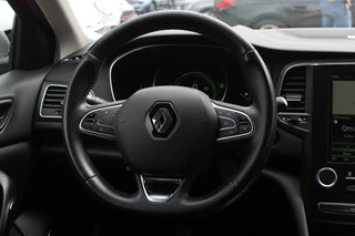 Renault Mégane Estate Renault Mégane Estate 1.2 TCe GT-Line / Trekhaak / Camera / Bose / Keyless / 17'' / Navigatie / Getint glas / Dodehoek / DAB / Cruise Control - afbeelding nr 18