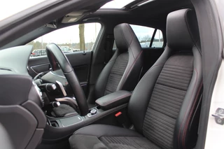 Mercedes-Benz CLA Mercedes-Benz CLA Shooting Brake 180 / Panoramadak / Camera / Half leder / Navigatie / 18'' / LED Koplampen / Stoelverwarming / Cruise Control - afbeelding nr 4