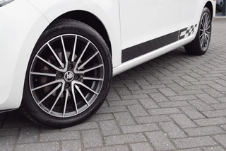 Škoda Citigo Škoda Citigo 1.0 Greentech 75pk Monte Carlo / Panoramaschuifdak / Navi / Bluetooth - afbeelding nr 6