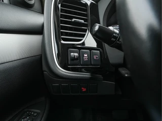 Mitsubishi Outlander Mitsubishi Outlander 2.0 PHEV Business Edition X-Line AWD Aut. *NAVI-FULLMAP | LEATHER-FABRIC | COMFORT-SEATS | CAMERA | ECC | KEYLESS | SHIFT-PADDLES | TOWBAR | 16