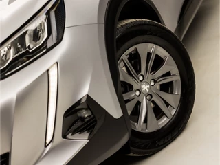 Peugeot 2008 Peugeot 2008 1.2 PureTech Sport Automaat (APPLE CARPLAY, GROOT NAVI, 360 CAMERA, LM VELGEN, SPORTSTOELEN, CRUISE, LANE ASSIST, NIEUWE APK, NIEUWSTAAT) - afbeelding nr 30