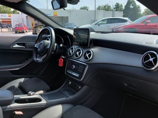 Mercedes-Benz CLA Mercedes-Benz CLA 180 122pk Automaat AMG Night Edition Plus | Origineel NL | Navi | Airco | Cruise | Led Koplampen | Pdc V+A+Assist | Licht+Regensensor | Privacy Glass | 18''lm - afbeelding nr 29