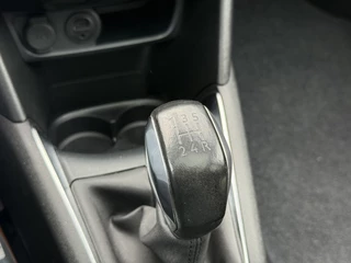Peugeot 208 Peugeot 208 1.2 PureTech Allure Navi,Pano,Camera,Clima,Cruise,Apple Carplay,N.A.P,110pk,APK tot 09-2026 - afbeelding nr 26