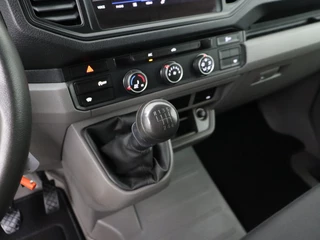 Volkswagen Crafter Volkswagen Crafter 2.0TDI 140PK Bakwagen+Laadklep | Zijdeur | Dakspoiler | Navigatie | Camera | 3-Persoons - afbeelding nr 16