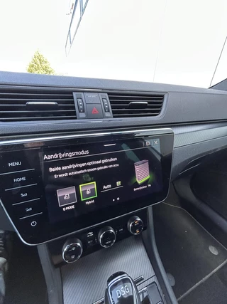 Škoda Superb Skoda Superb Combi 1.4 TSI iV Sportline Business DIGI DASHB. I MATRIX LED I GR. NAVI + CAMERA I ORG. NL + NAP - afbeelding nr 22