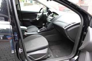 Ford Focus Ford Focus Wagon 1.0 TITANIUM - Navi Clima Parkeersensoren - afbeelding nr 27
