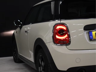 MINI 3-deurs [APPLE CARPLAY, VOL LEDER, CRUISE CONTROL, NAVIGATIE, AIRCO, NIEUWSTAAT] - afbeelding nr 17