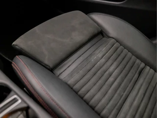 Mercedes-Benz CLA Mercedes-Benz CLA 180 AMG Sport Automaat (SCHUIFDAK, APPLE CARPLAY, GROOT NAVI, LEDER/ALCANTARA, STOELVERWARMING, SPORTSTOELEN, CRUISE, KEYLESS START, NIEUWSTAAT) - afbeelding nr 25