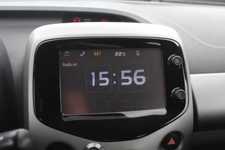 Toyota Aygo Toyota Aygo 1.0 VVT-i x-play / Camera / Navigatie / 15'' / Bluetooth / Airco - afbeelding nr 22