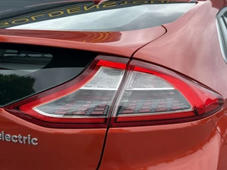 Hyundai IONIQ Hyundai IONIQ Premium EV Navi,Leder,Dodehoek,Schuifdak,Camera,Clima,Cruise,Stoelverwarming V+A,Stuurverwarming,Pdc V+A,Nieuwe Apk bij Aflevering - afbeelding nr 41