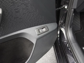 Škoda Octavia Škoda Octavia Combi 1.0 TSI Business Edition TREKHAAK / CARPLAY / SFEERVERLICHTING / NAVI / CLIMA / PDC / BLUETOOTH / CRUISE / NL-AUTO - afbeelding nr 33
