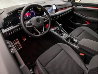Volkswagen Golf Volkswagen Golf 1.5 TSI Sportline 150Pk (APPLE CARPLAY, GROOT NAVI, STUUR/STOELVERWARMING, SFEERVERLICHTING, SPORTSTOELEN, GETINT GLAS, KEYLESS, ADAPTIVE CRUISE, PARKEERSENSOREN, NIEUWE APK, NIEUWSTAAT) - afbeelding nr 14