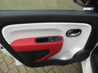 Renault Twingo Renault Twingo 1.0 SCe Collection Staat in De Krim - afbeelding nr 9